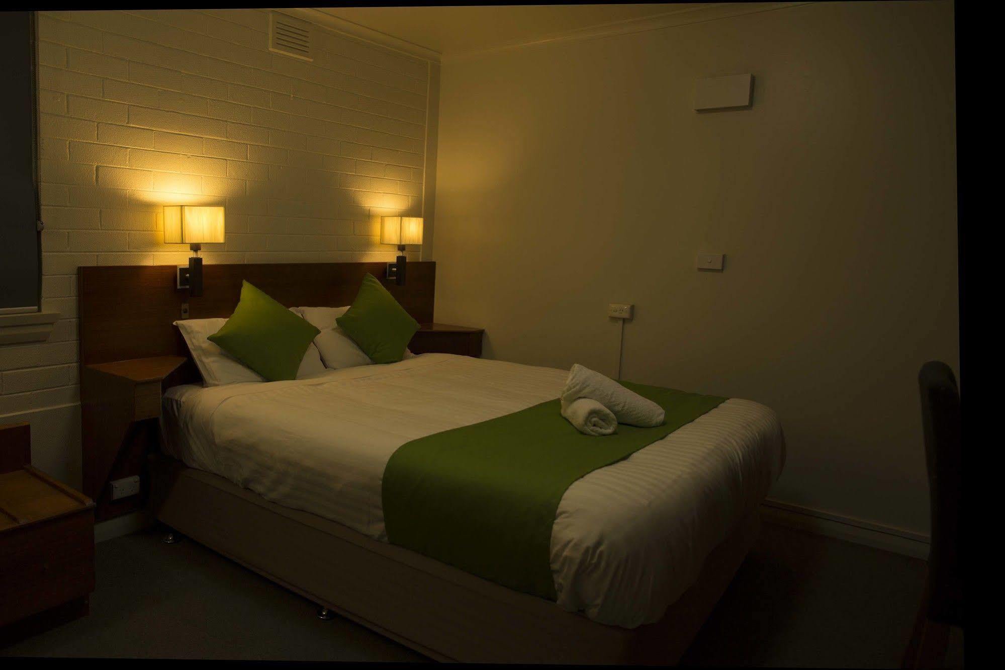 The Cornwall Historic Hotel Launceston Eksteriør billede